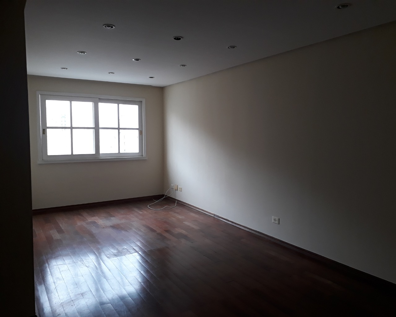 Apartamento para alugar com 3 quartos, 130m² - Foto 2