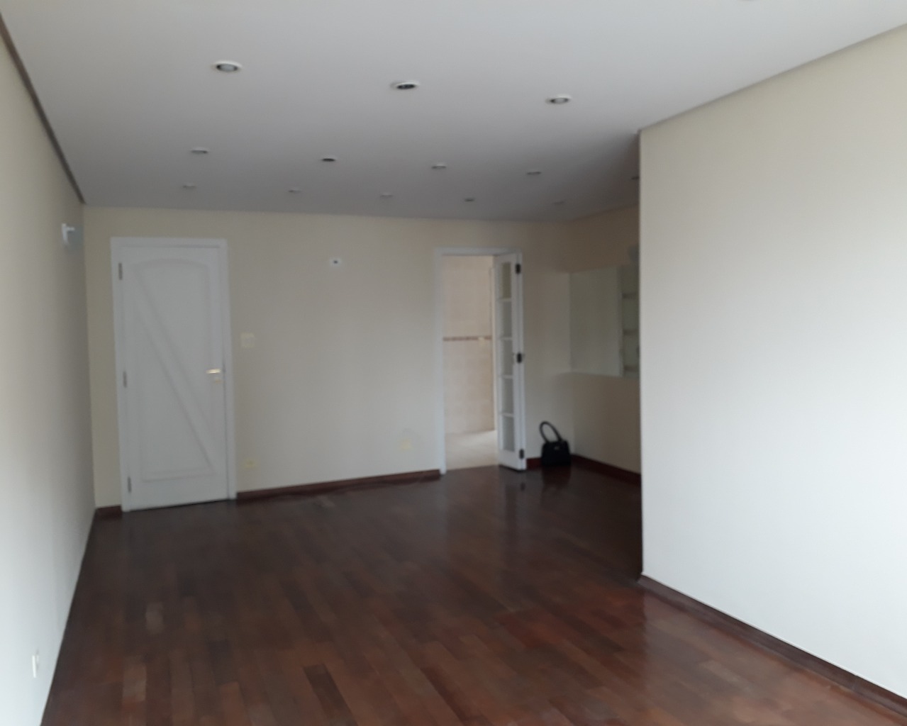 Apartamento para alugar com 3 quartos, 130m² - Foto 5