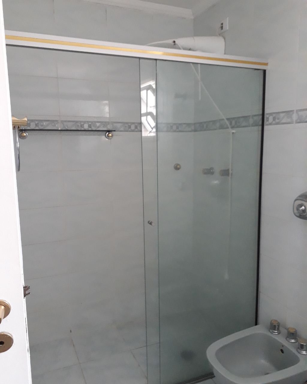 Apartamento para alugar com 3 quartos, 130m² - Foto 15