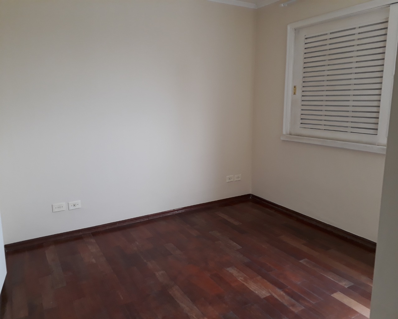 Apartamento para alugar com 3 quartos, 130m² - Foto 23