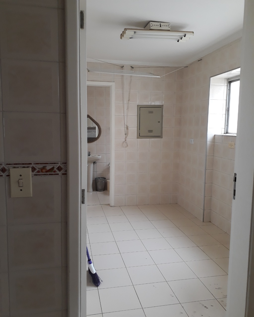 Apartamento para alugar com 3 quartos, 130m² - Foto 40