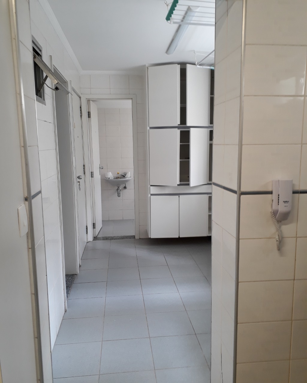 Apartamento para alugar com 3 quartos, 130m² - Foto 33