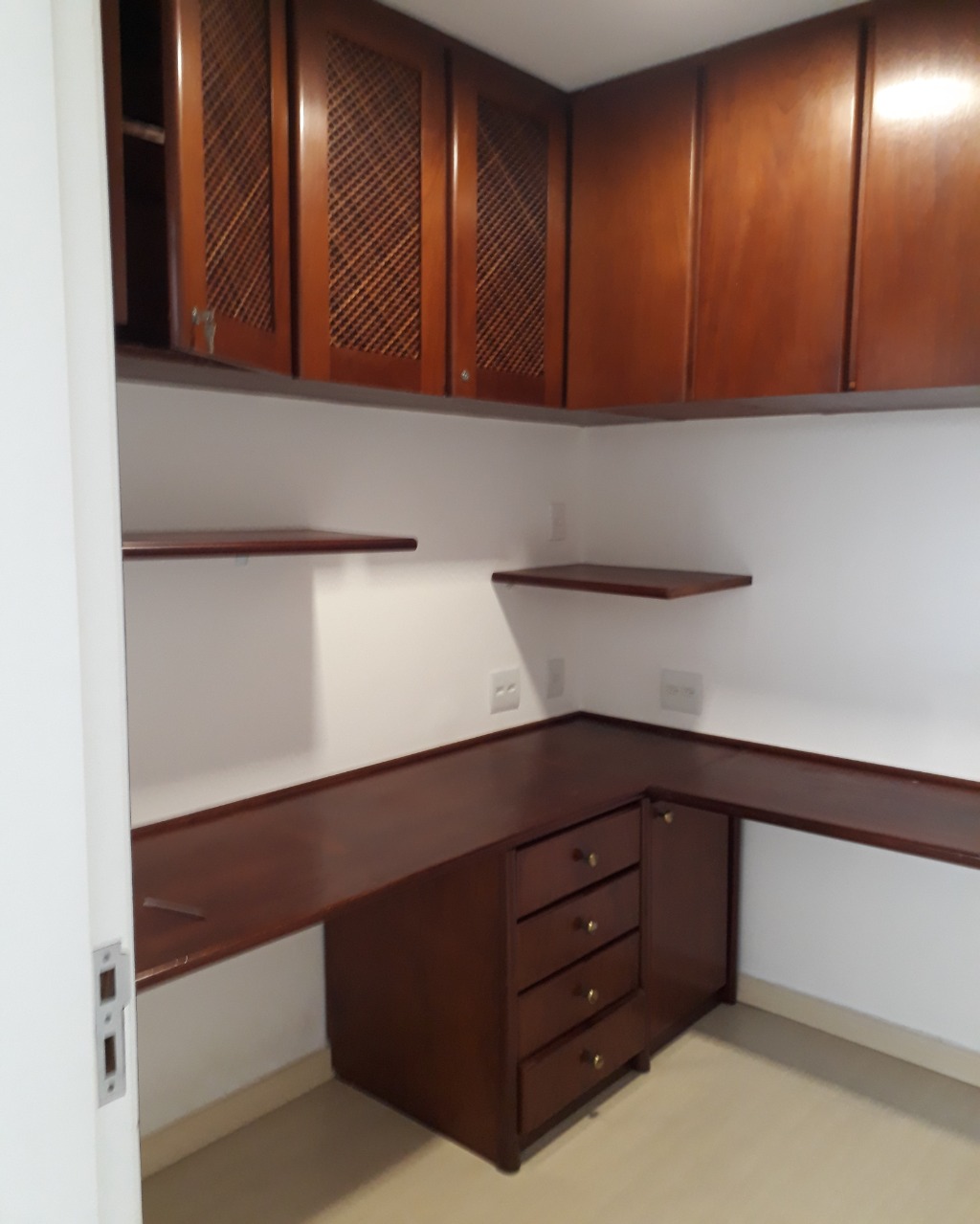 Apartamento para alugar com 3 quartos, 130m² - Foto 36