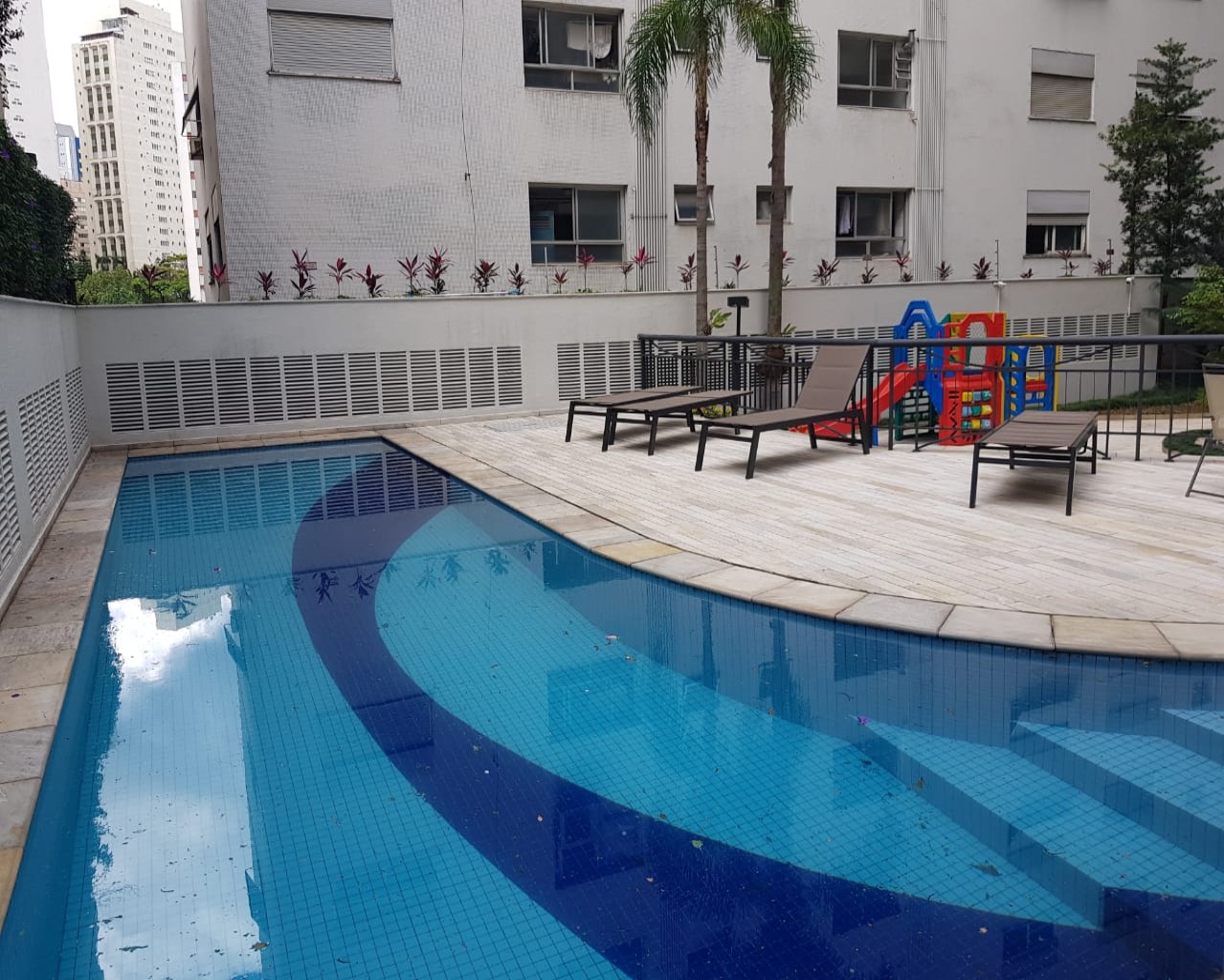 Apartamento para alugar com 2 quartos, 70m² - Foto 44