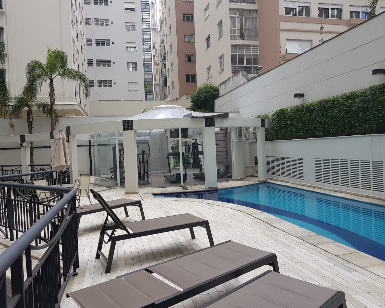 Apartamento para alugar com 2 quartos, 70m² - Foto 47