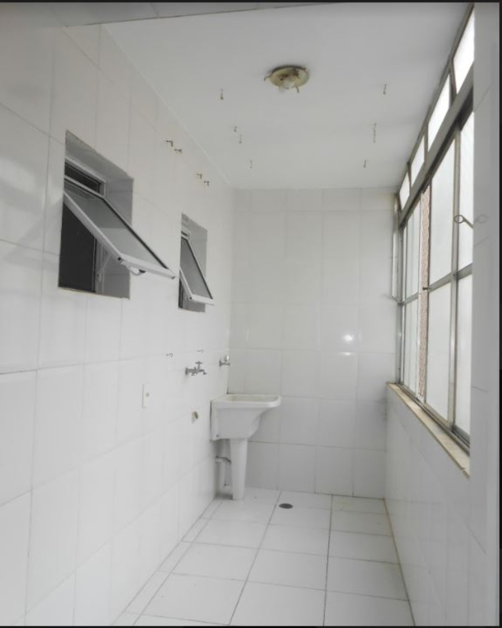 Apartamento para alugar com 3 quartos, 135m² - Foto 2