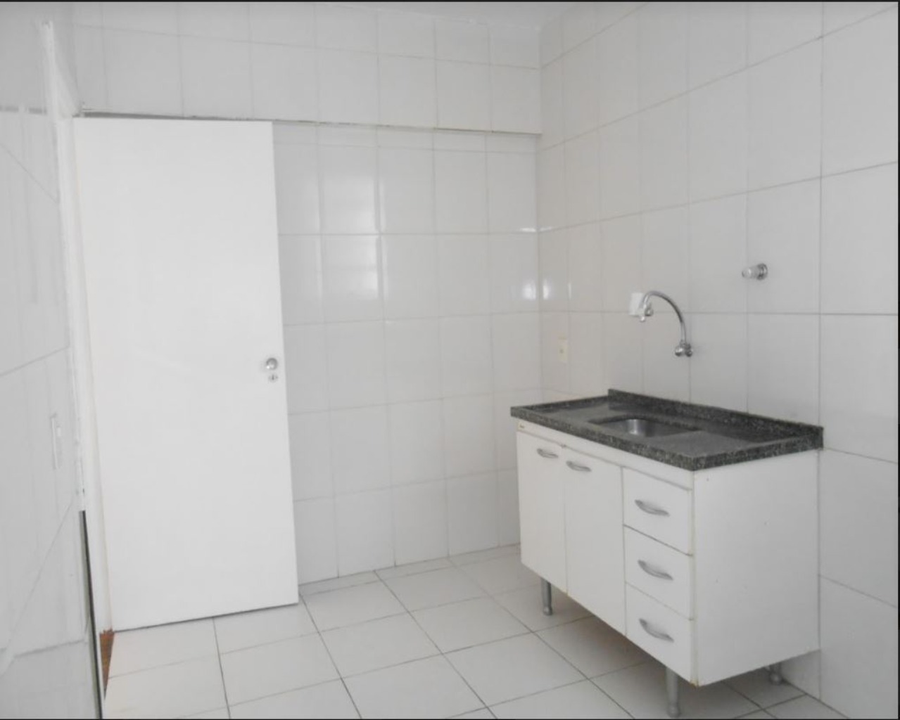 Apartamento para alugar com 3 quartos, 135m² - Foto 4