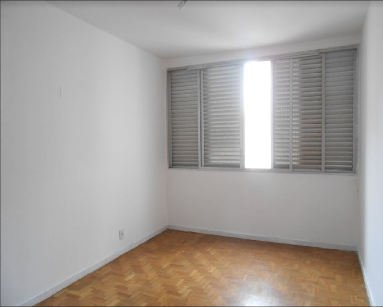 Apartamento para alugar com 3 quartos, 135m² - Foto 11