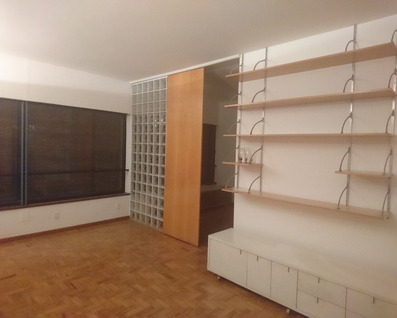 Apartamento à venda com 1 quarto, 70m² - Foto 1