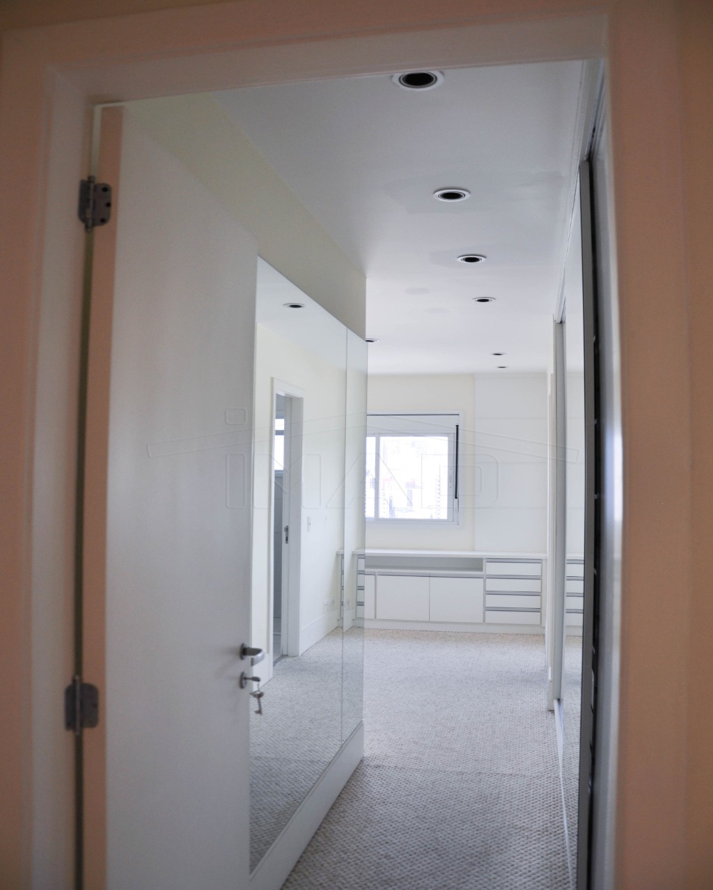 Apartamento para alugar com 3 quartos, 190m² - Foto 16