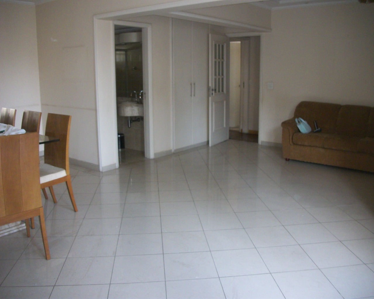 Apartamento para alugar com 2 quartos, 110m² - Foto 1