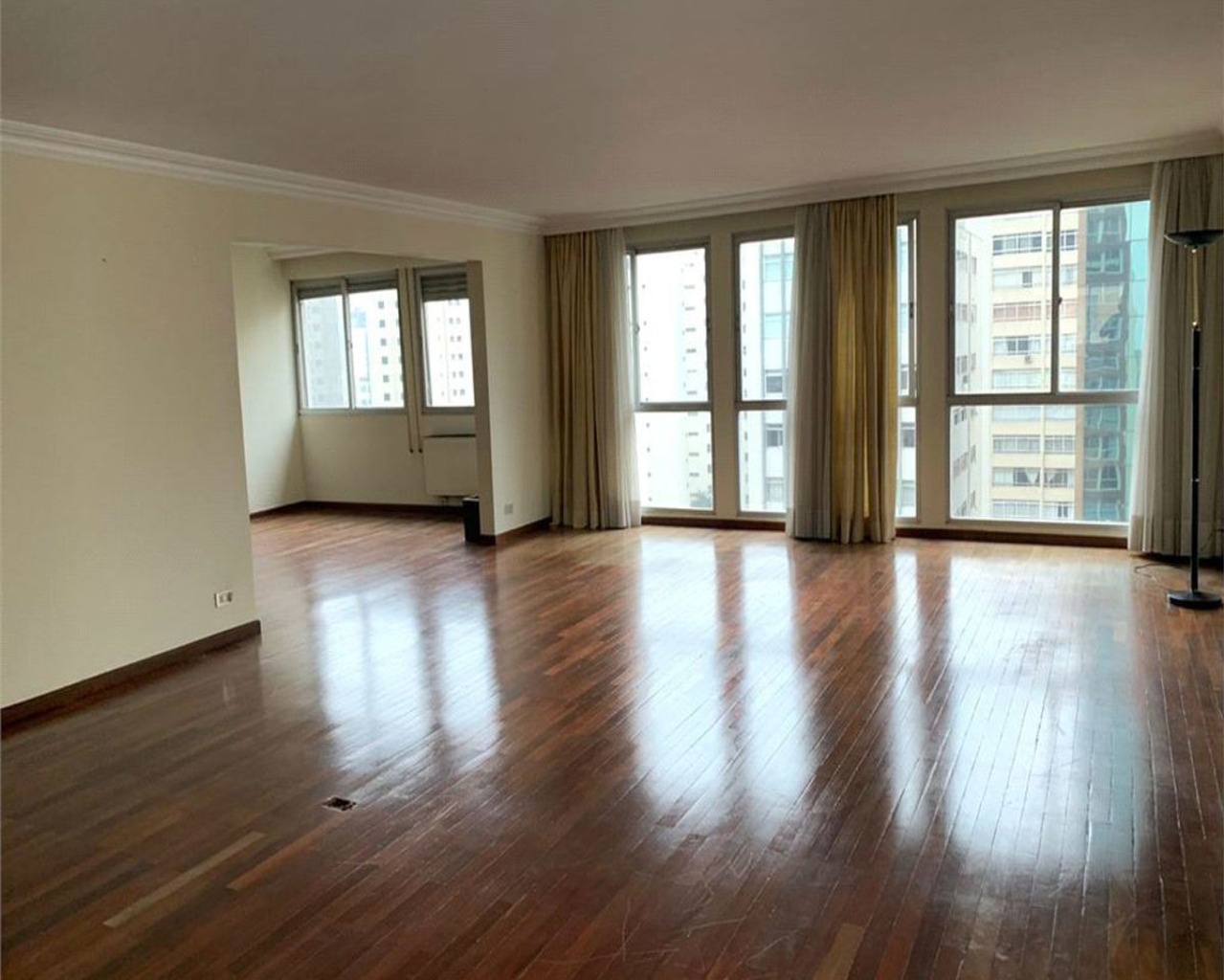 Apartamento para alugar com 3 quartos, 365m² - Foto 14