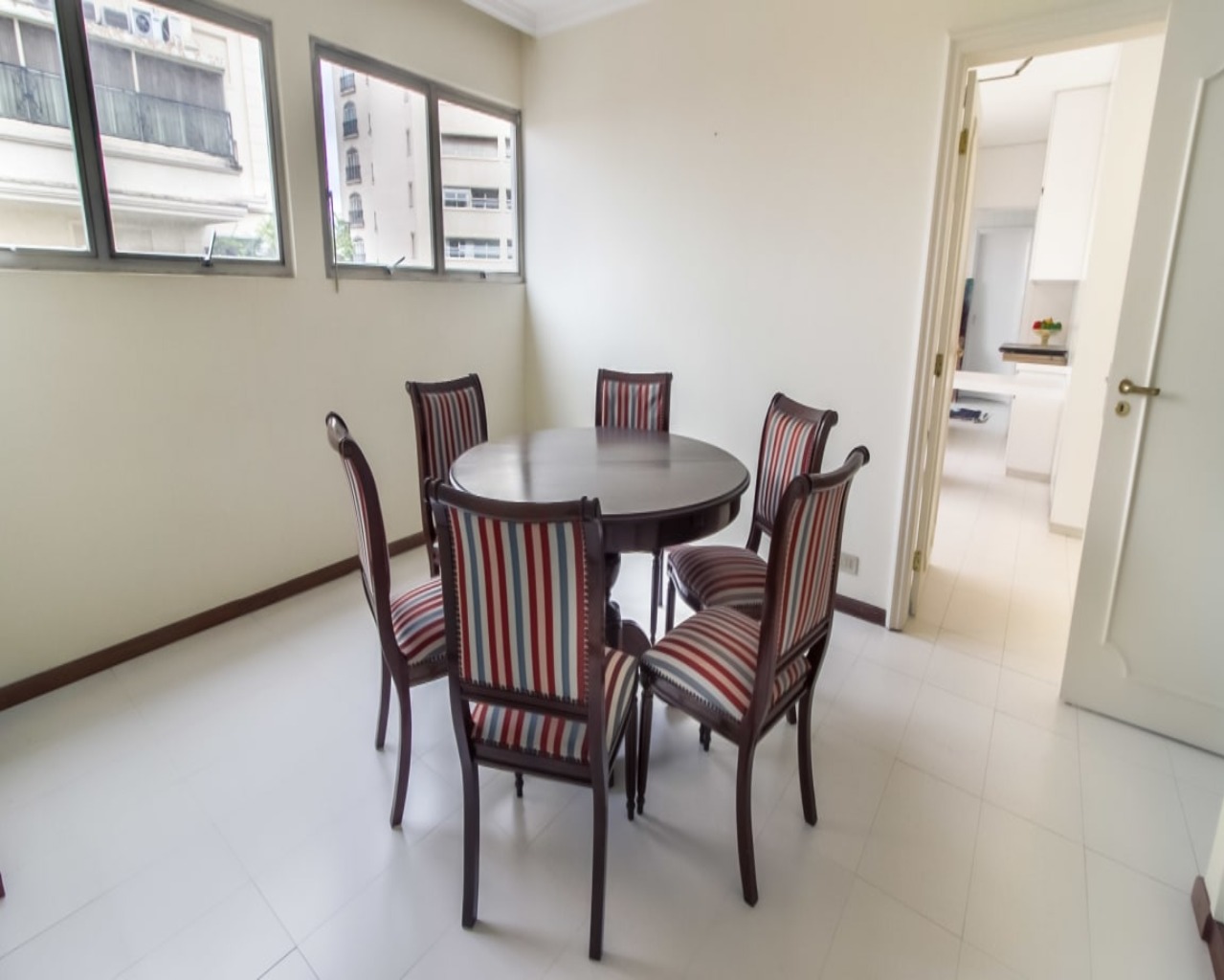 Apartamento para alugar com 3 quartos, 365m² - Foto 24