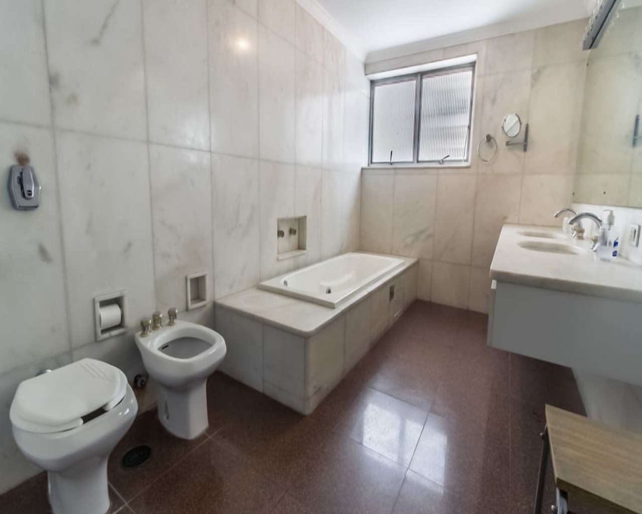 Apartamento para alugar com 3 quartos, 365m² - Foto 37