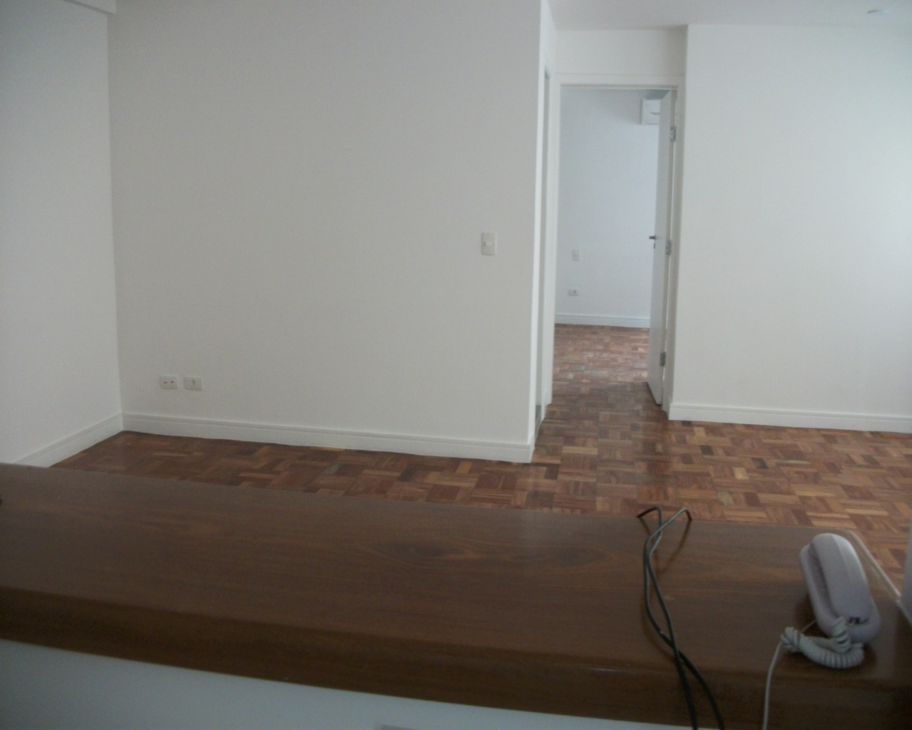 Apartamento à venda com 1 quarto, 70m² - Foto 2