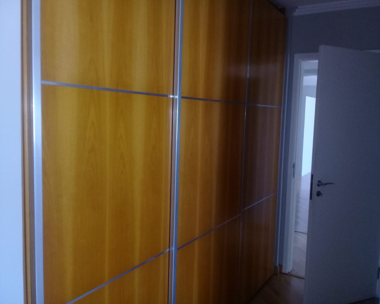 Apartamento para alugar com 3 quartos, 130m² - Foto 2