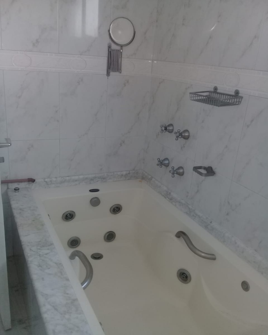 Apartamento para alugar com 3 quartos, 130m² - Foto 19