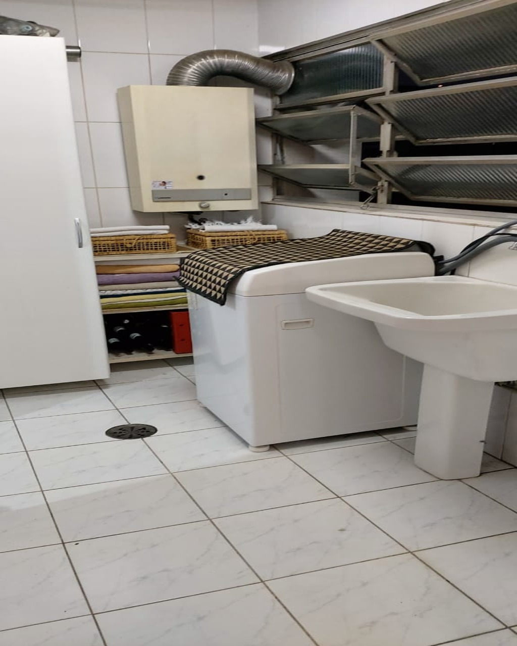 Apartamento à venda com 3 quartos, 140m² - Foto 10