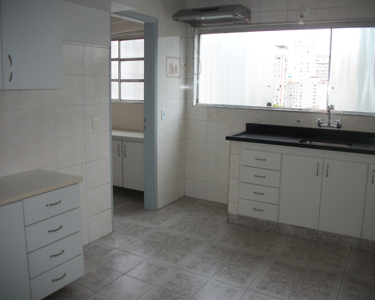 Apartamento para alugar com 3 quartos, 130m² - Foto 4