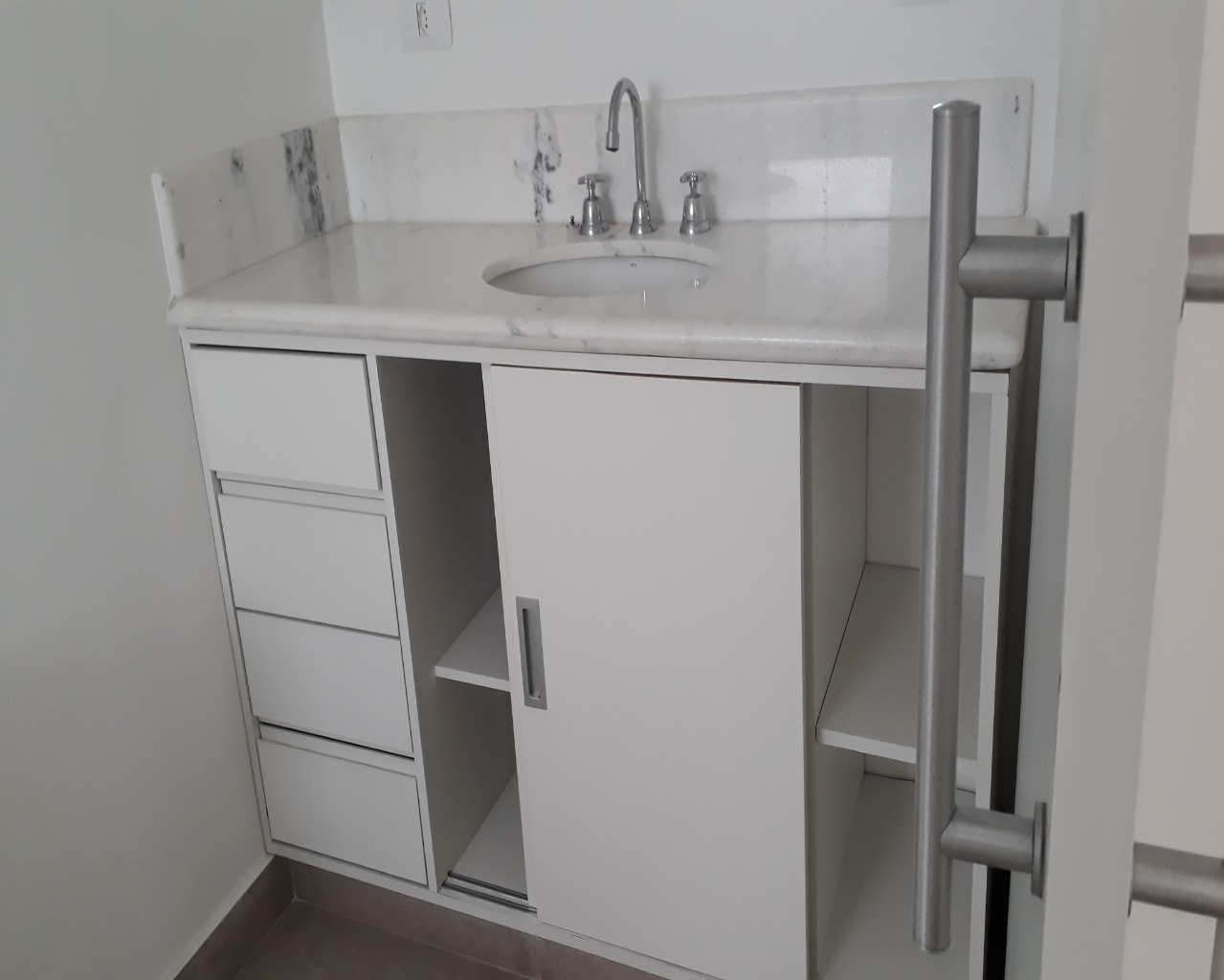 Apartamento para alugar com 2 quartos, 70m² - Foto 30