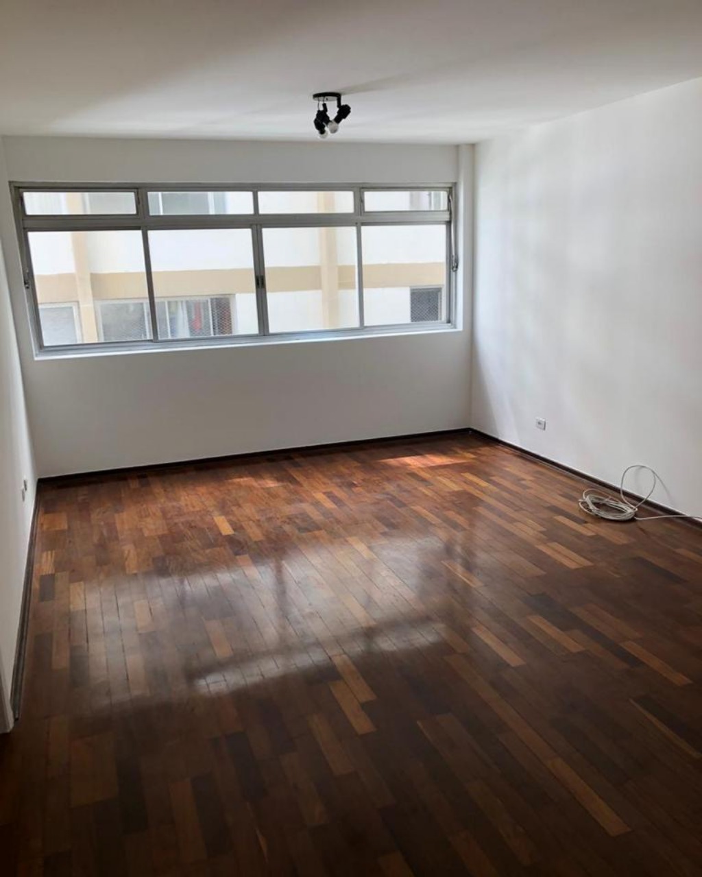 Apartamento para alugar com 3 quartos, 120m² - Foto 1