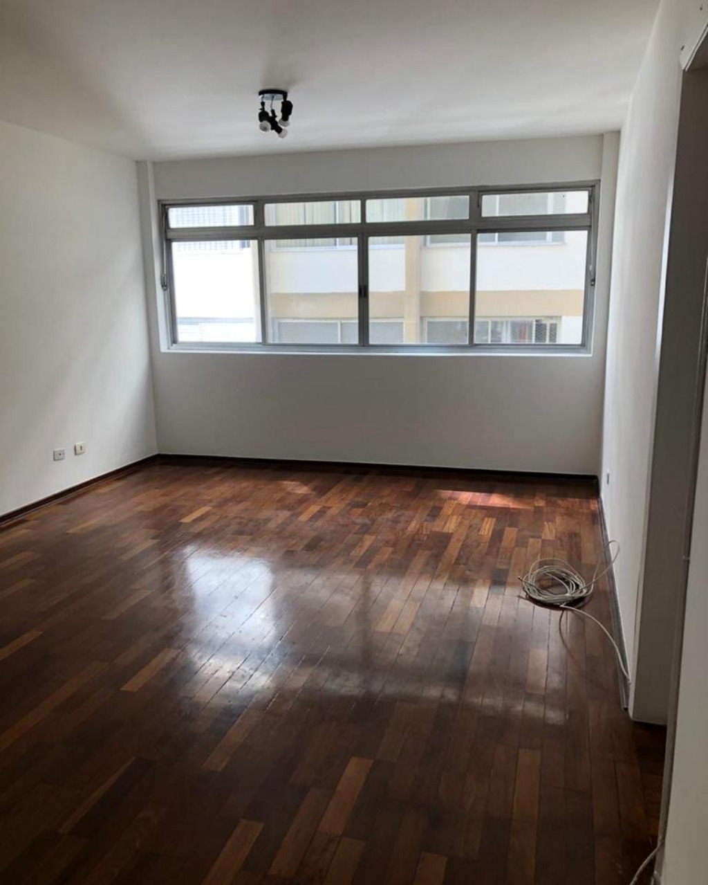 Apartamento para alugar com 3 quartos, 120m² - Foto 12