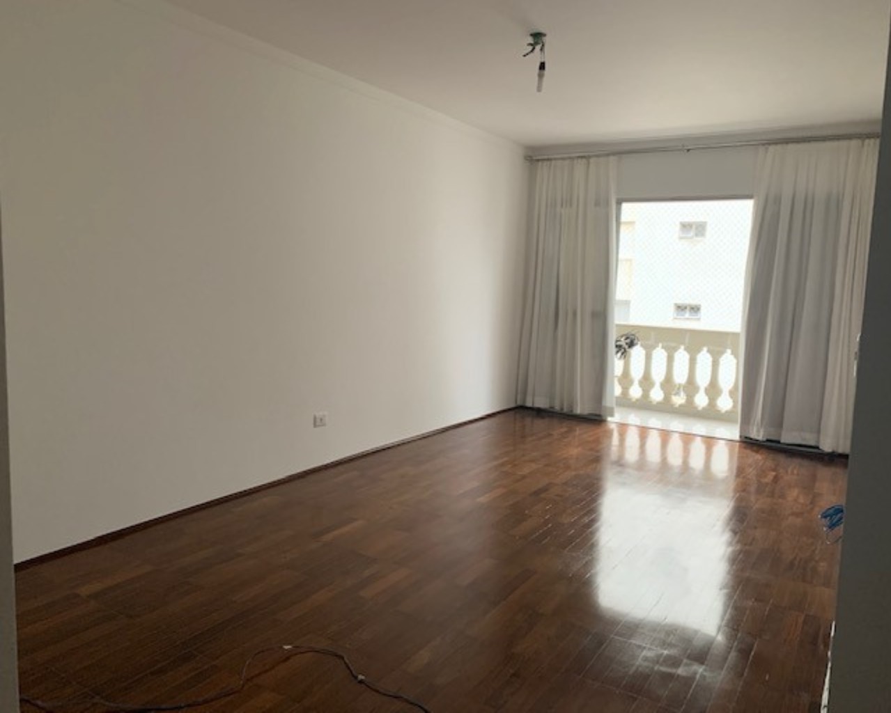 Apartamento para alugar com 3 quartos, 130m² - Foto 1