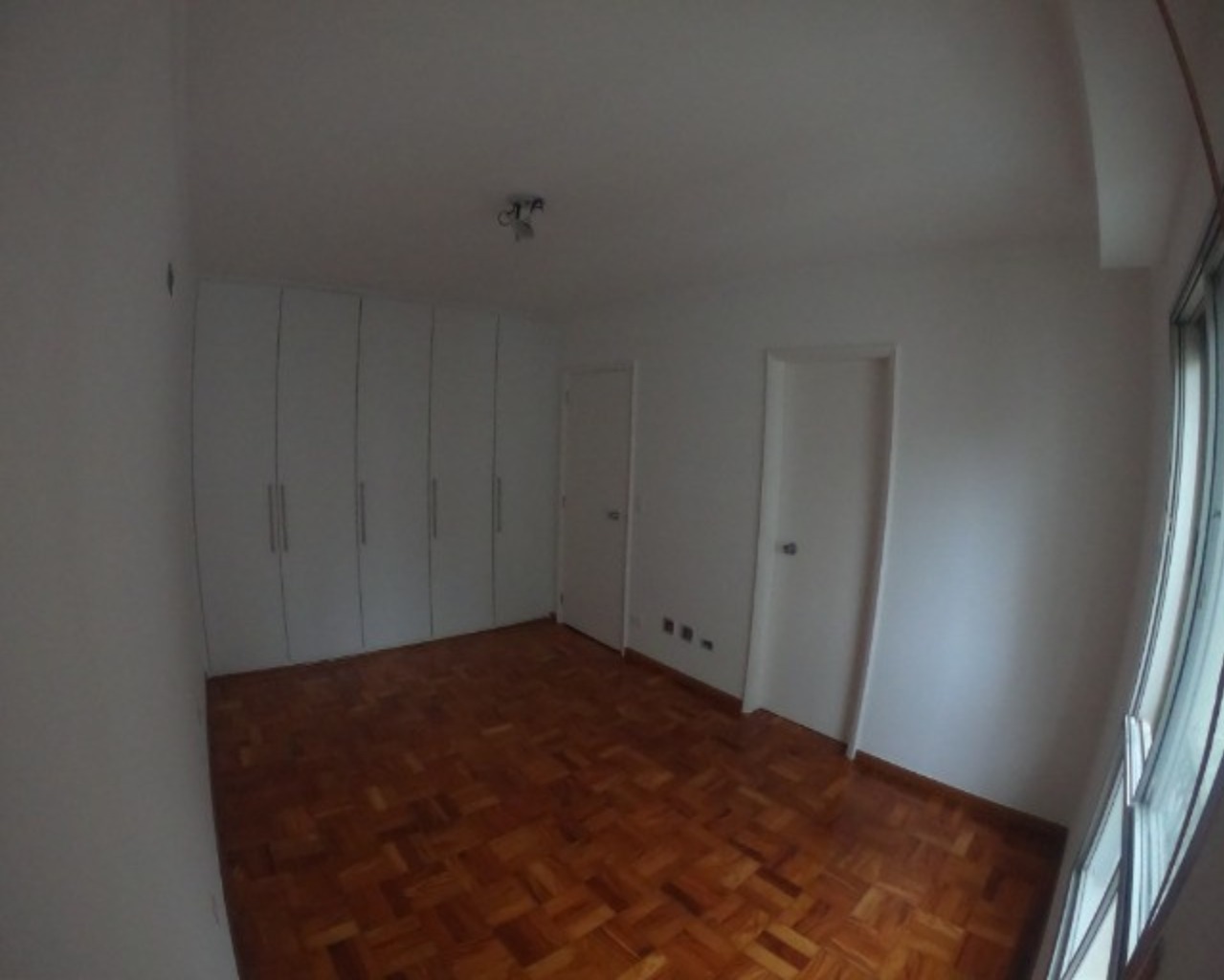 Apartamento para alugar com 3 quartos, 130m² - Foto 4