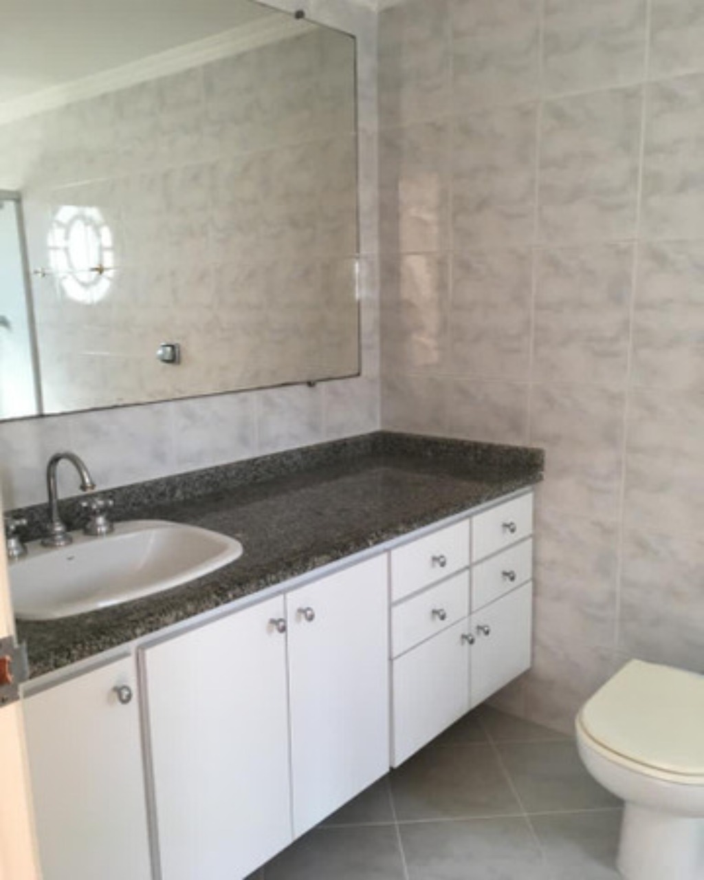 Apartamento para alugar com 3 quartos, 130m² - Foto 18