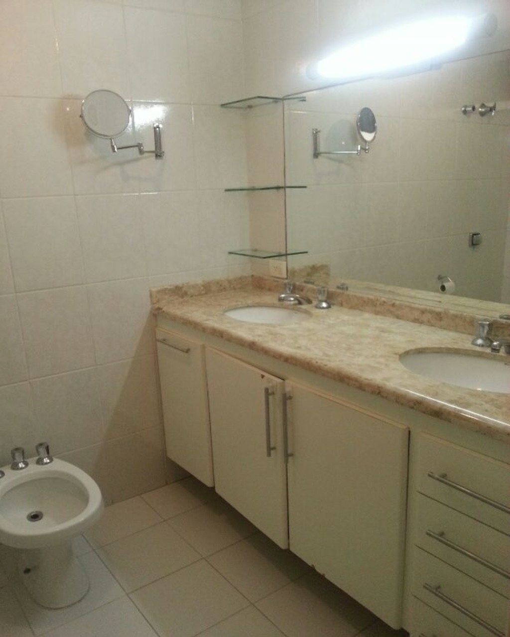 Apartamento para alugar com 2 quartos, 106m² - Foto 9