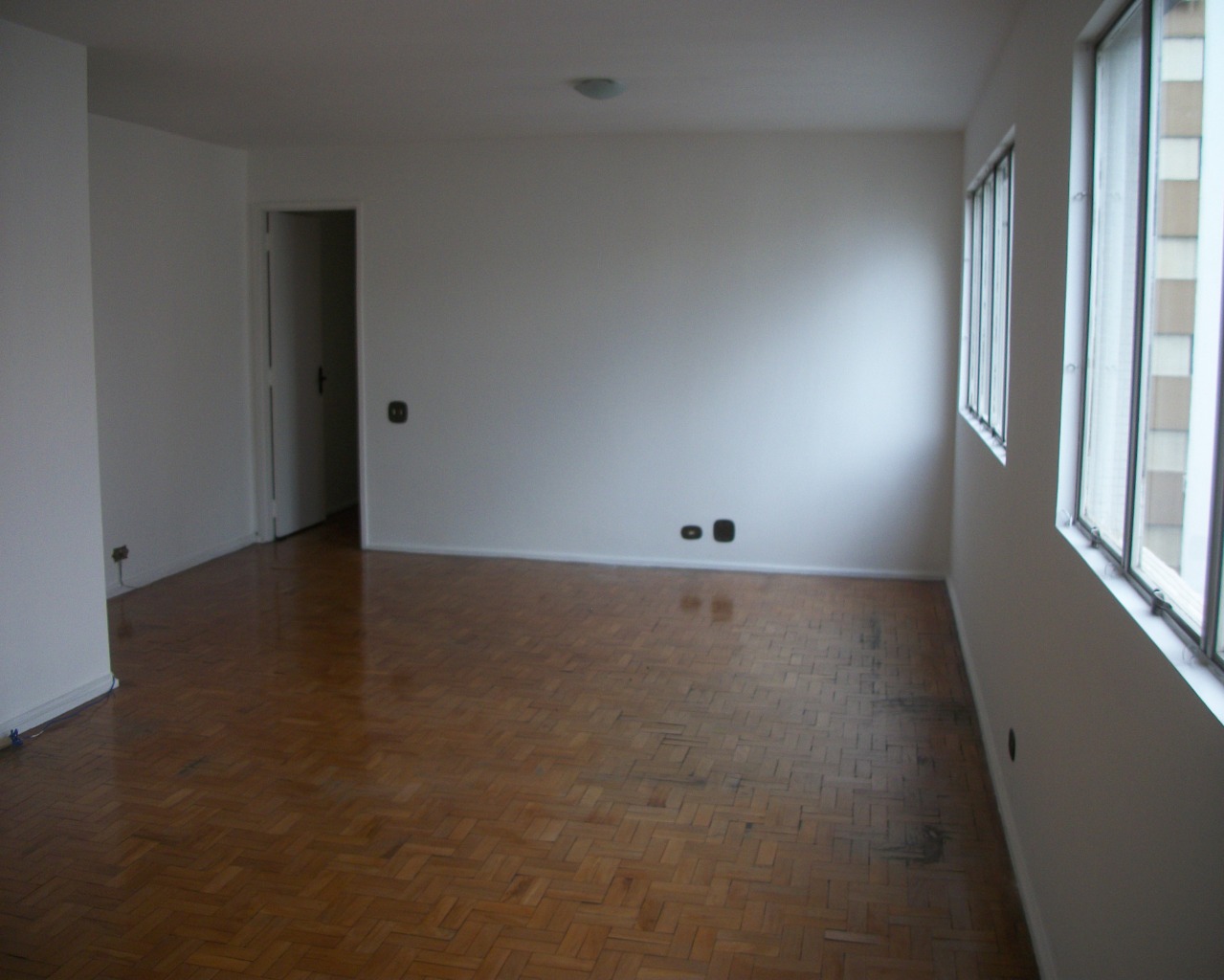 Apartamento para alugar com 4 quartos, 140m² - Foto 1