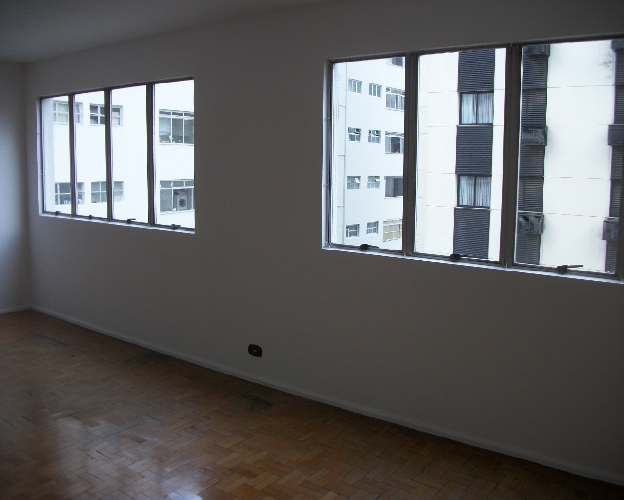 Apartamento para alugar com 4 quartos, 140m² - Foto 2