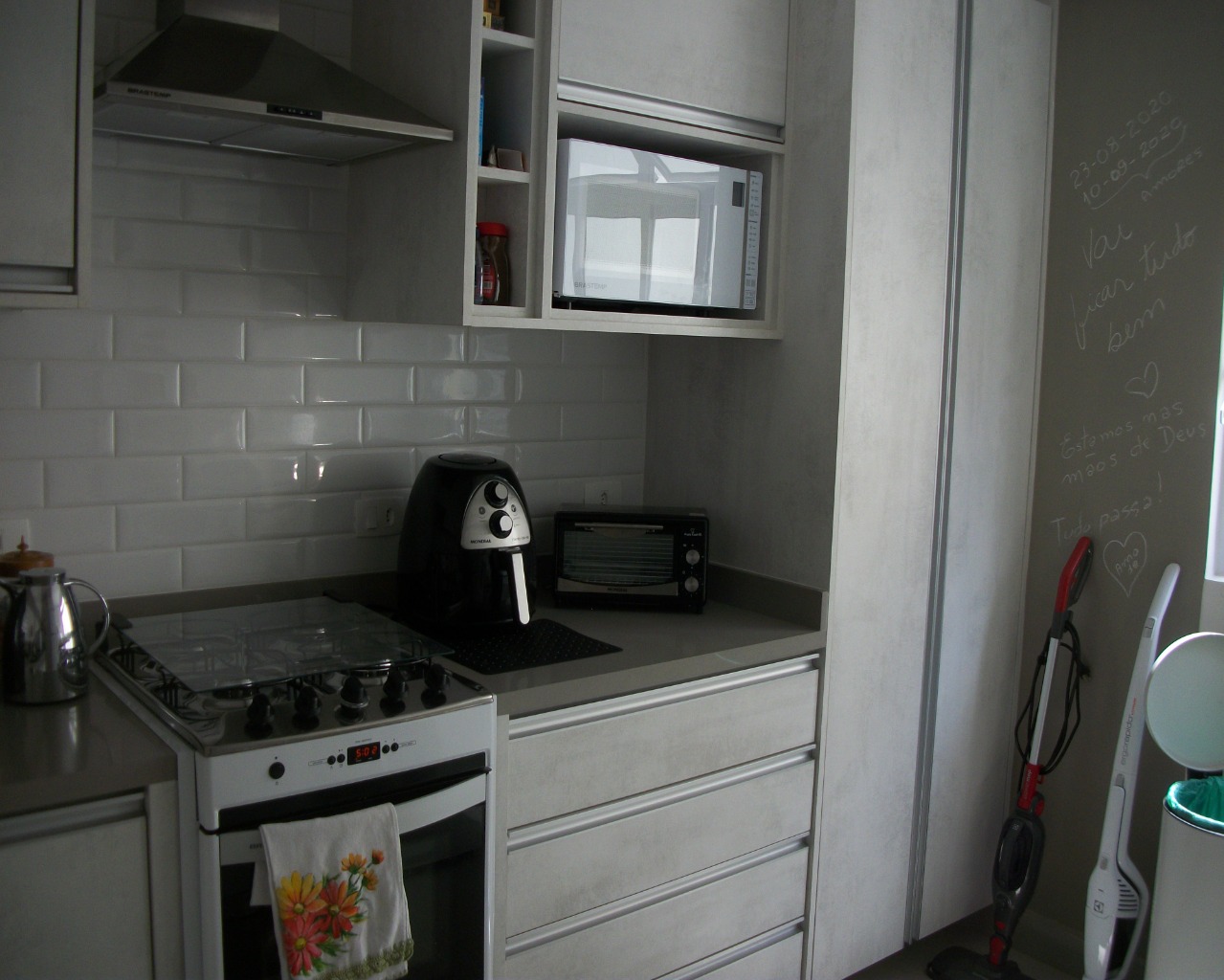 Apartamento à venda com 1 quarto, 70m² - Foto 2