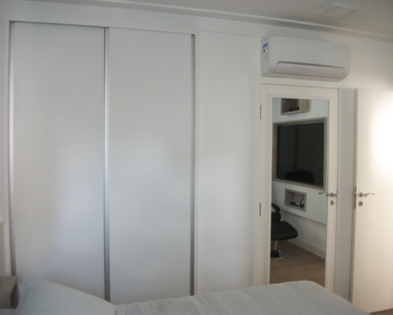 Apartamento à venda com 1 quarto, 70m² - Foto 18