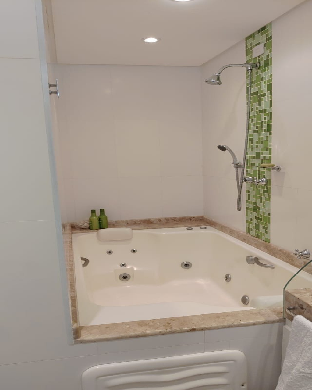 Apartamento à venda com 4 quartos, 150m² - Foto 13