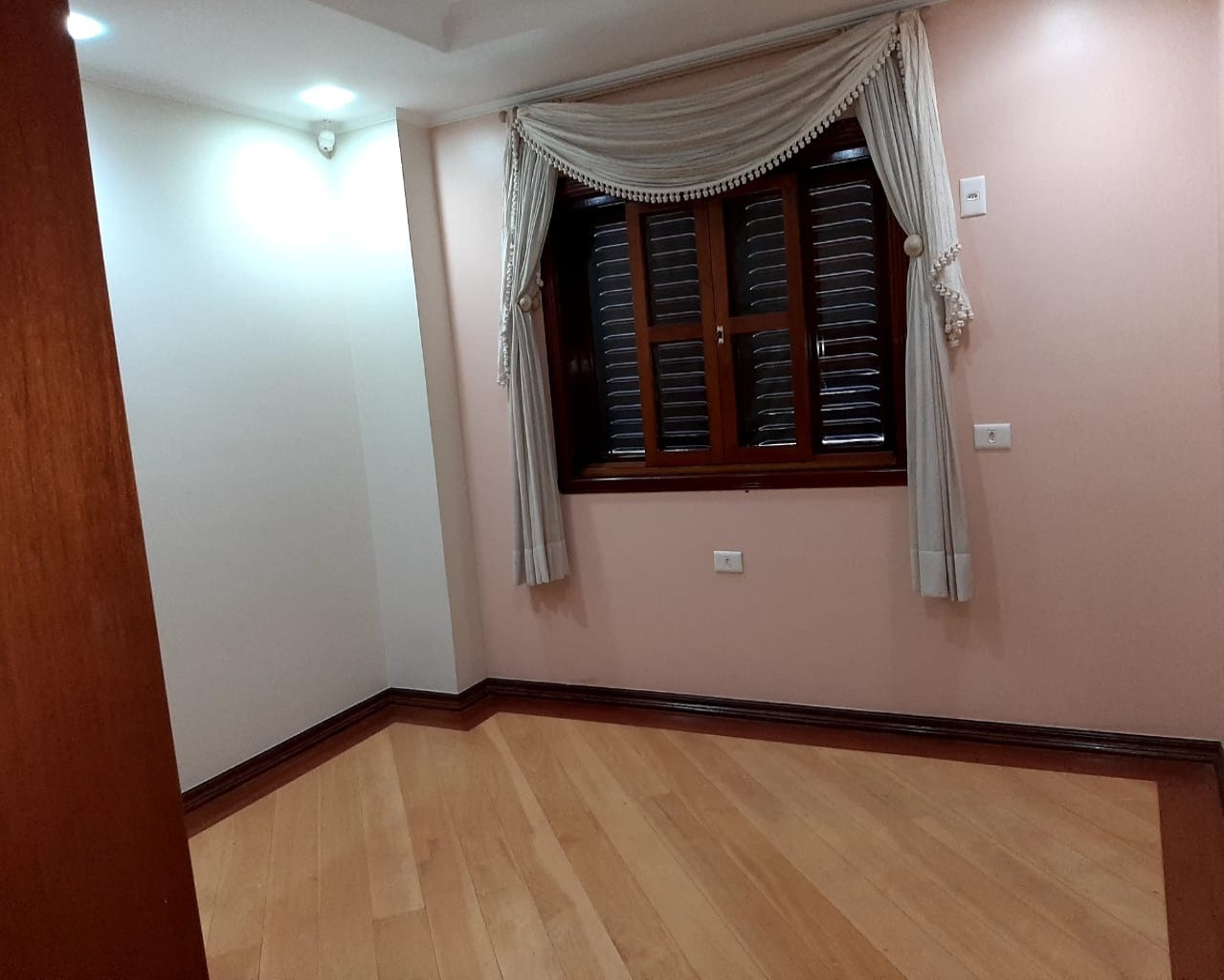 Sobrado à venda com 4 quartos, 300m² - Foto 12