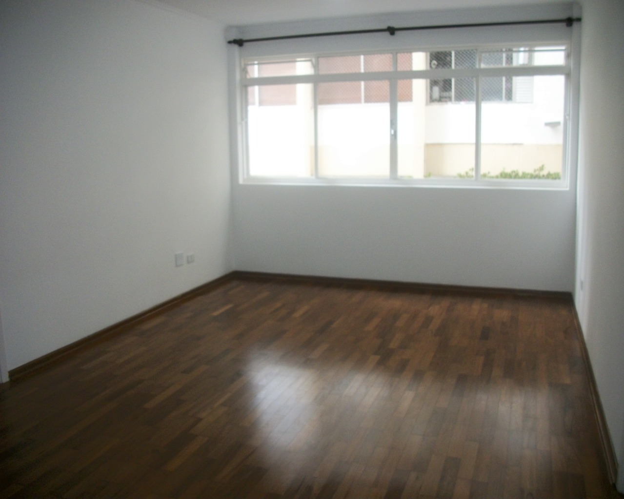 Apartamento para alugar com 3 quartos, 107m² - Foto 1