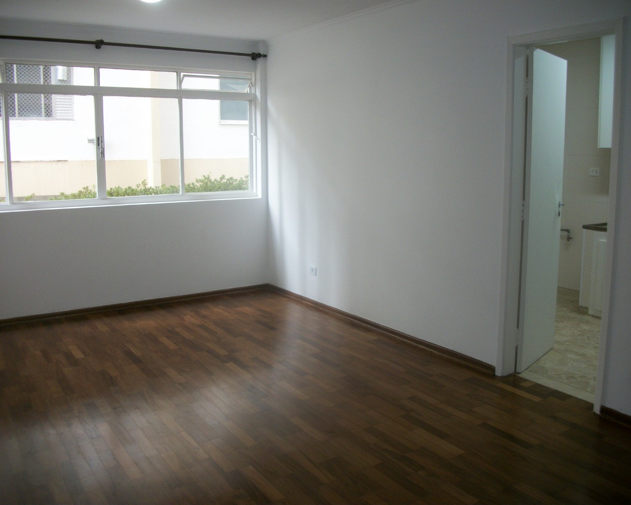 Apartamento para alugar com 3 quartos, 107m² - Foto 13