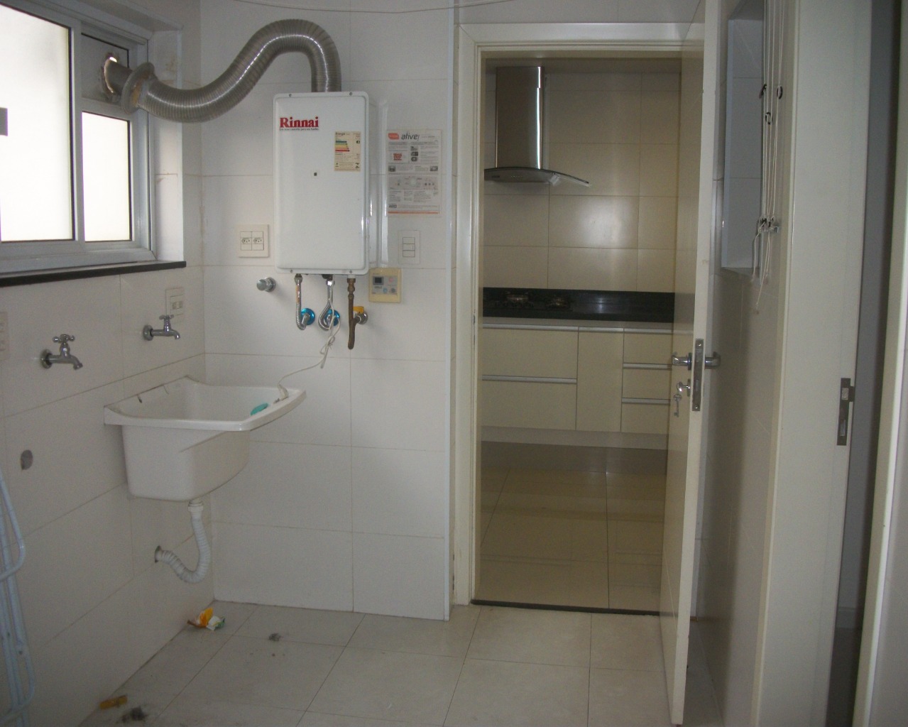 Apartamento para alugar com 3 quartos, 130m² - Foto 13