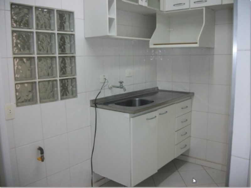 Apartamento à venda com 2 quartos, 70m² - Foto 2