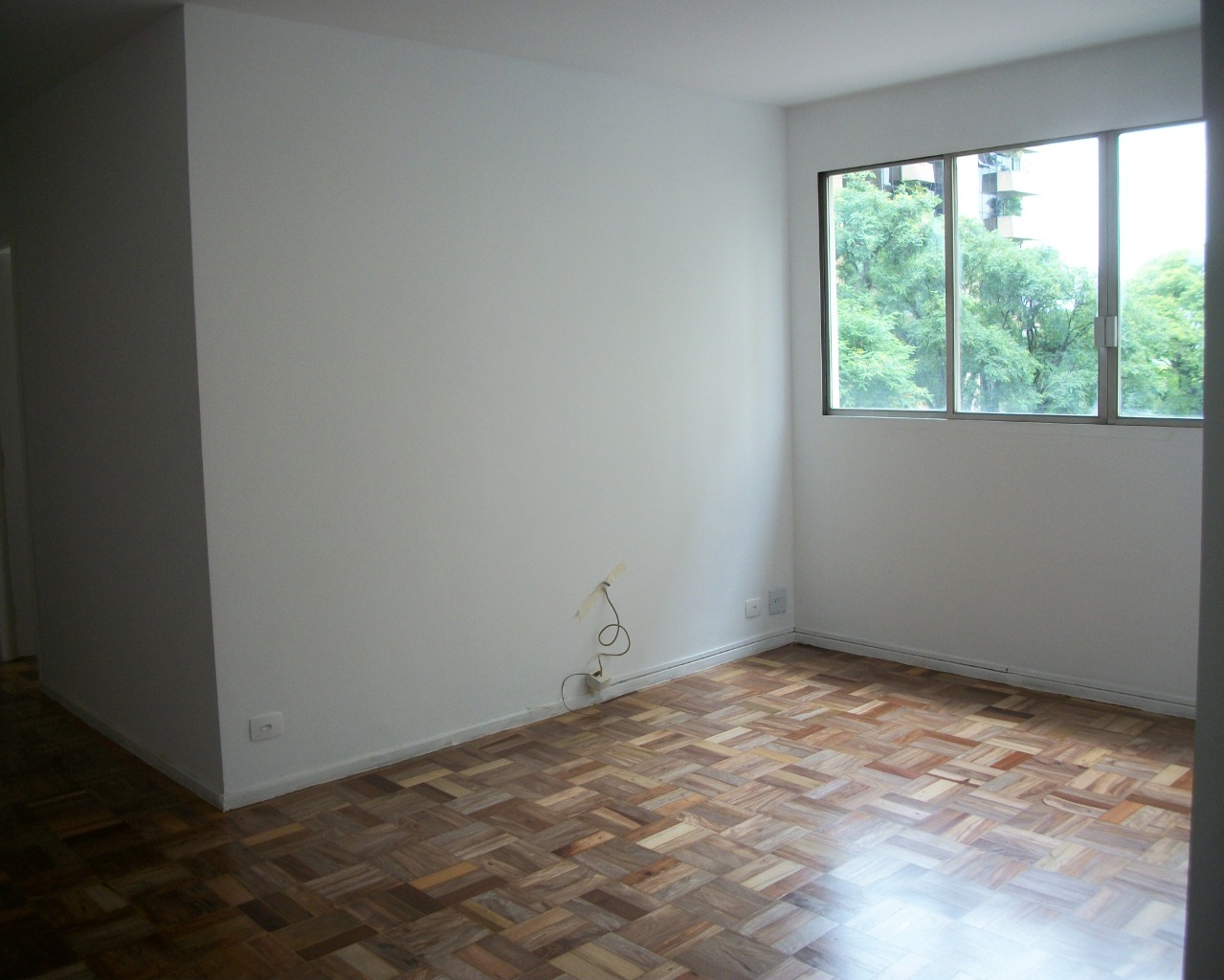 Apartamento à venda com 2 quartos, 70m² - Foto 1