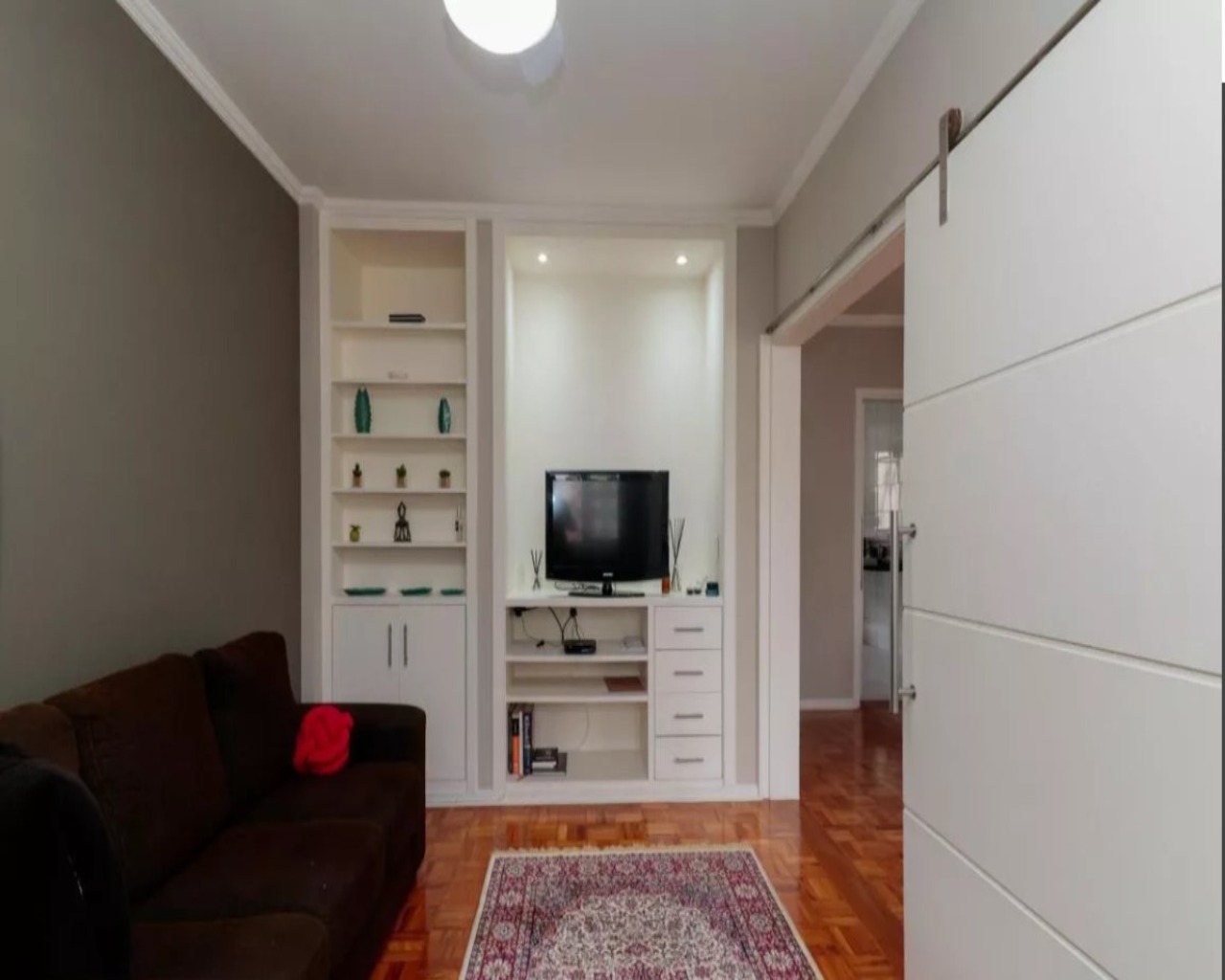 Apartamento para alugar com 3 quartos, 110m² - Foto 12