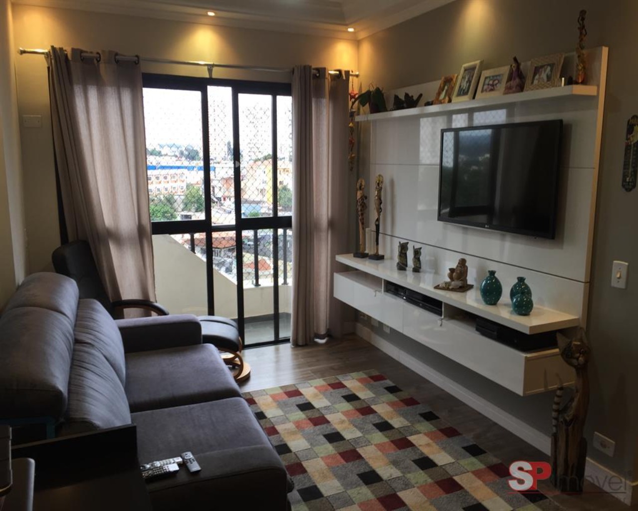 Apartamento à venda com 3 quartos, 95m² - Foto 1