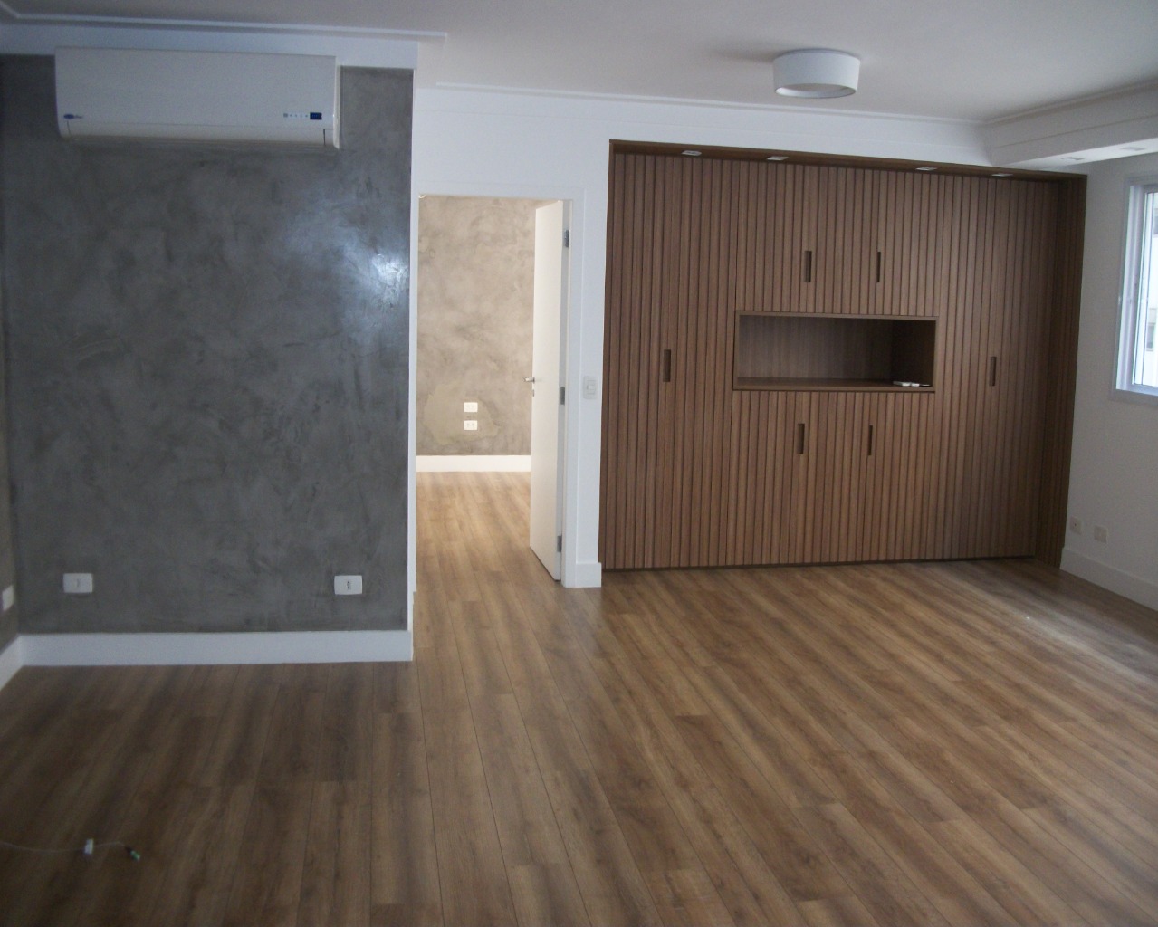 Apartamento para alugar com 1 quarto, 70m² - Foto 1