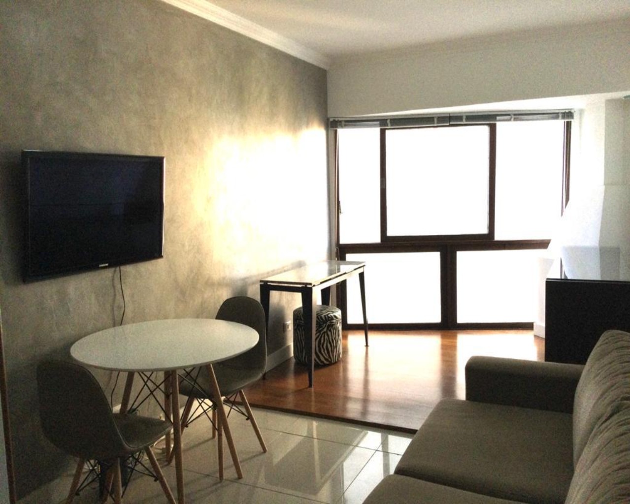 Apartamento à venda com 1 quarto, 50m² - Foto 1