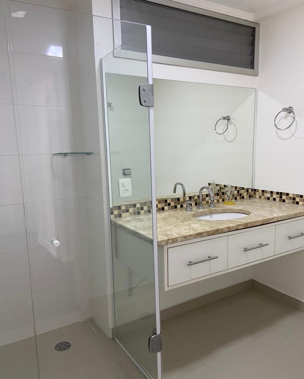 Apartamento para alugar com 2 quartos, 100m² - Foto 15