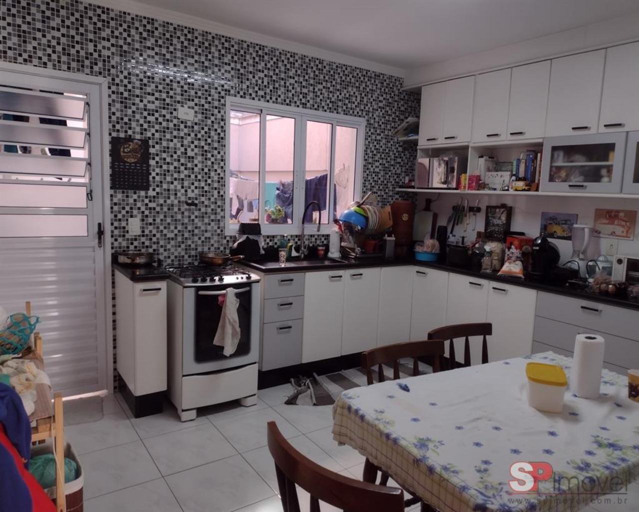 Casa de Condomínio à venda com 3 quartos, 150m² - Foto 2