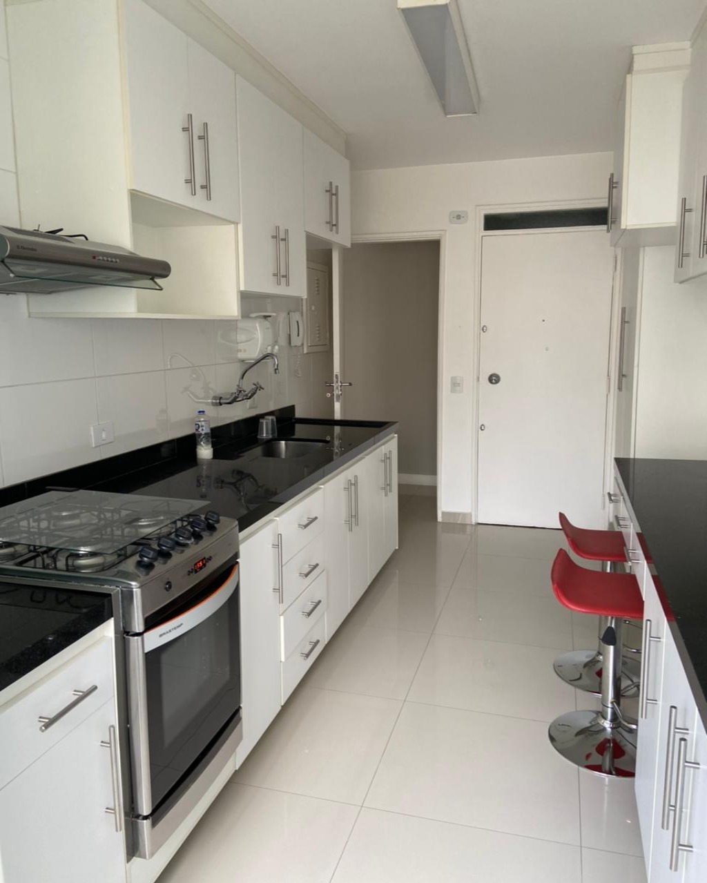 Apartamento para alugar com 2 quartos, 100m² - Foto 23