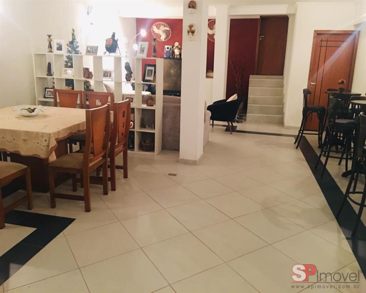 Sobrado à venda com 3 quartos, 270m² - Foto 1