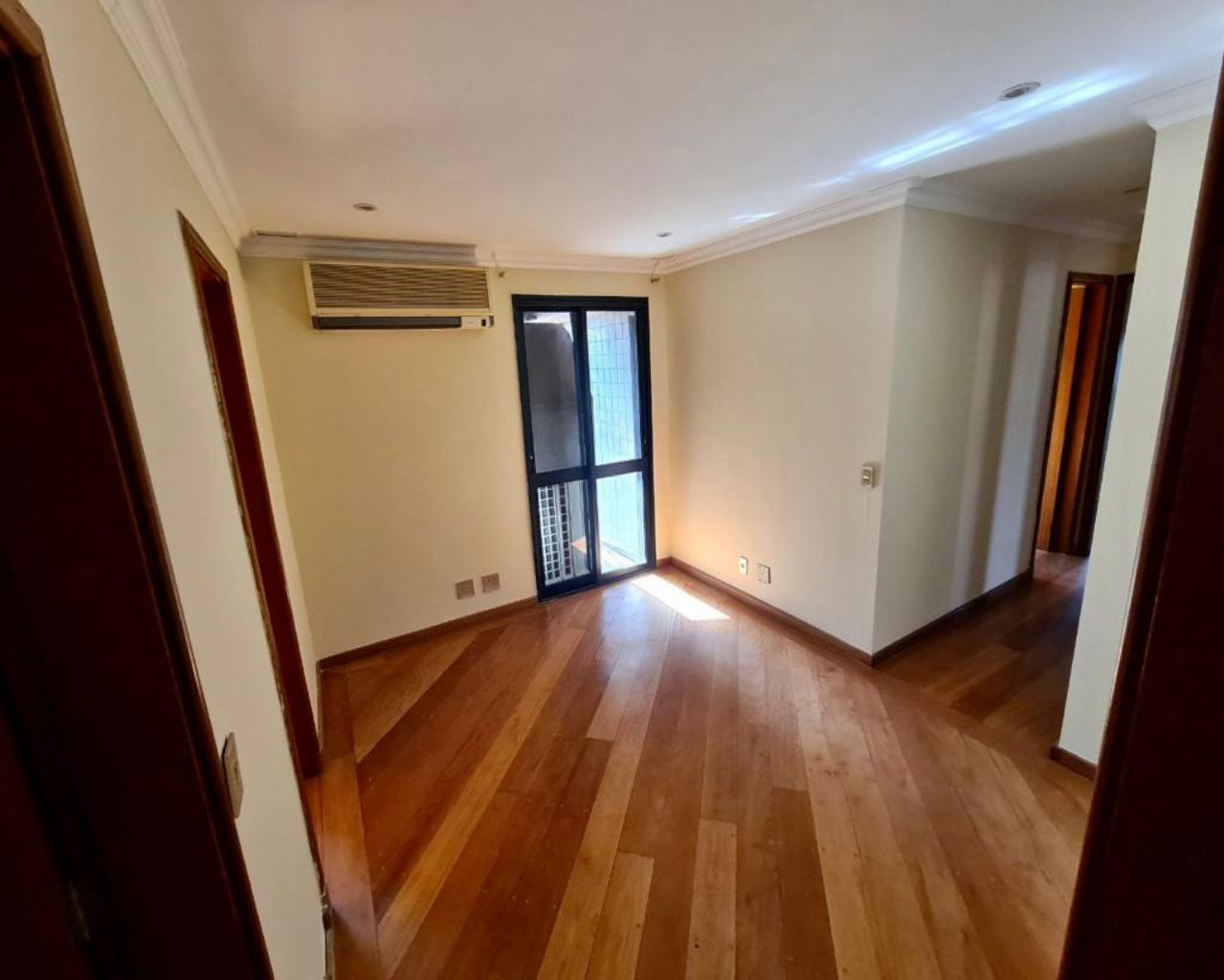 Apartamento para alugar com 4 quartos, 190m² - Foto 6